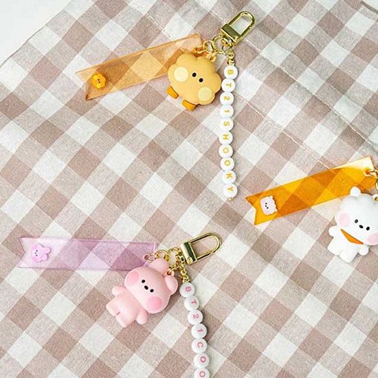 BT21 minini イニシャル フィギュア キーリング