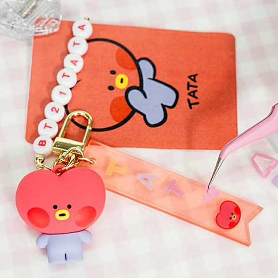 BT21 minini イニシャル フィギュア キーリング